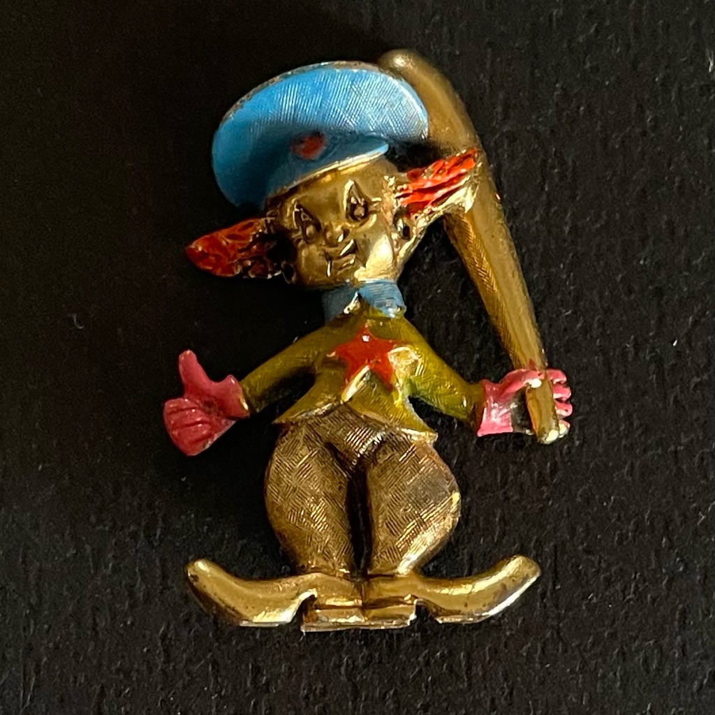 Vintage Signed Tortolani Figural Sheriff Brooch Goldtone With Red Blue Enamel 65$